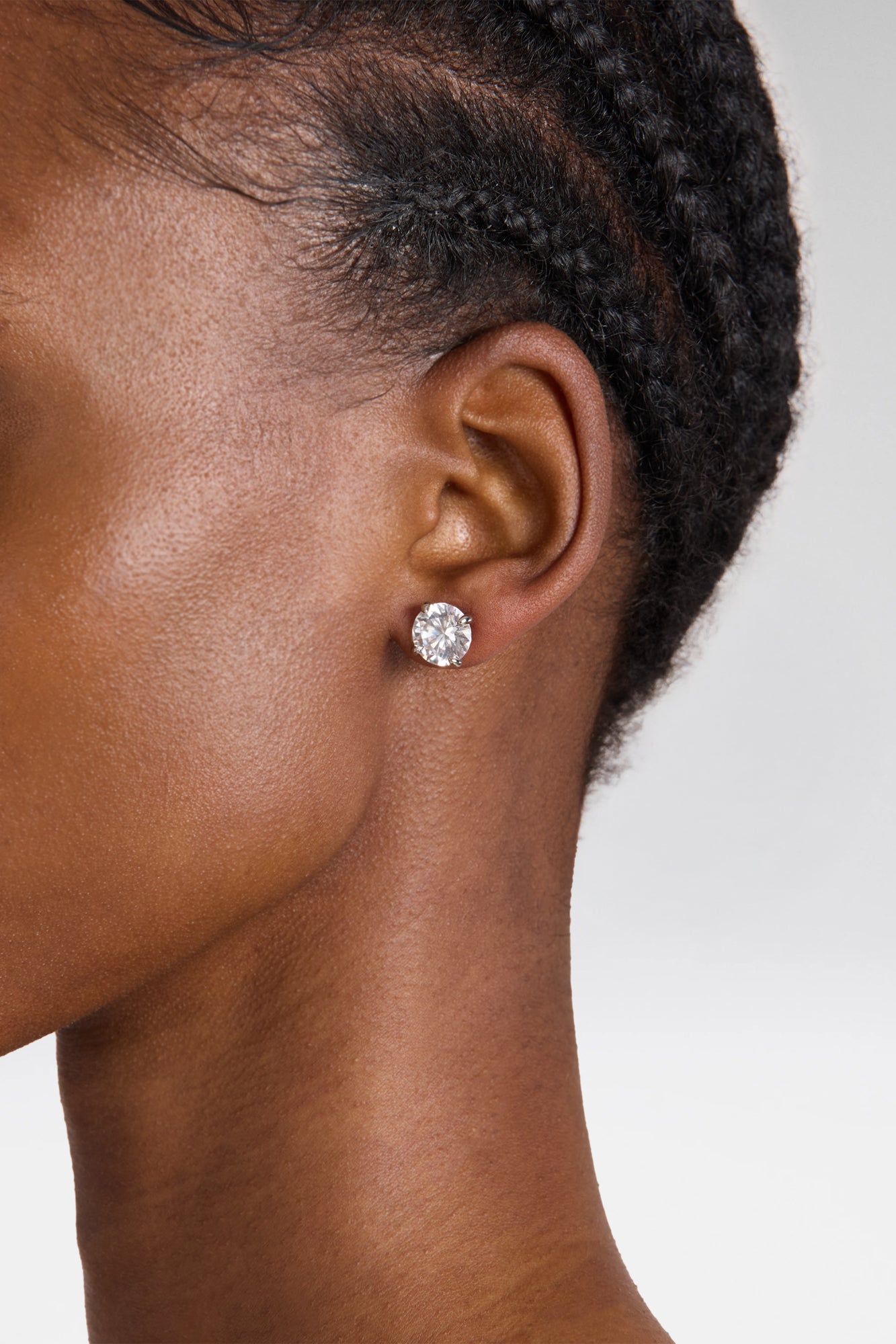 Gigi Earring Stud With White Crystal And Silver Base