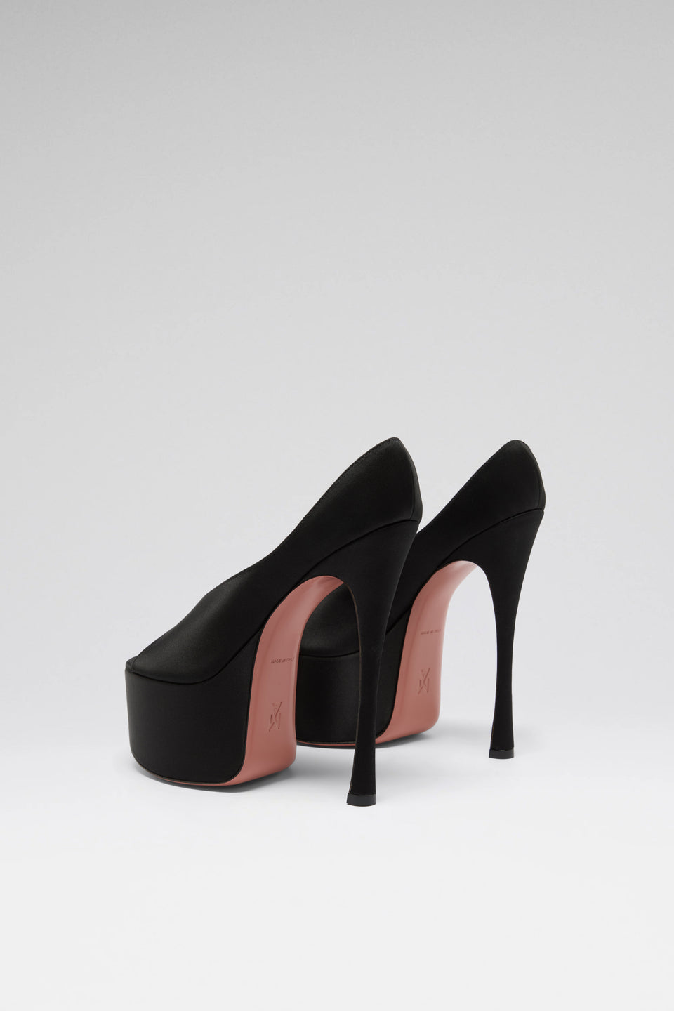 Anok Plateau Slipper 155 Black Satin