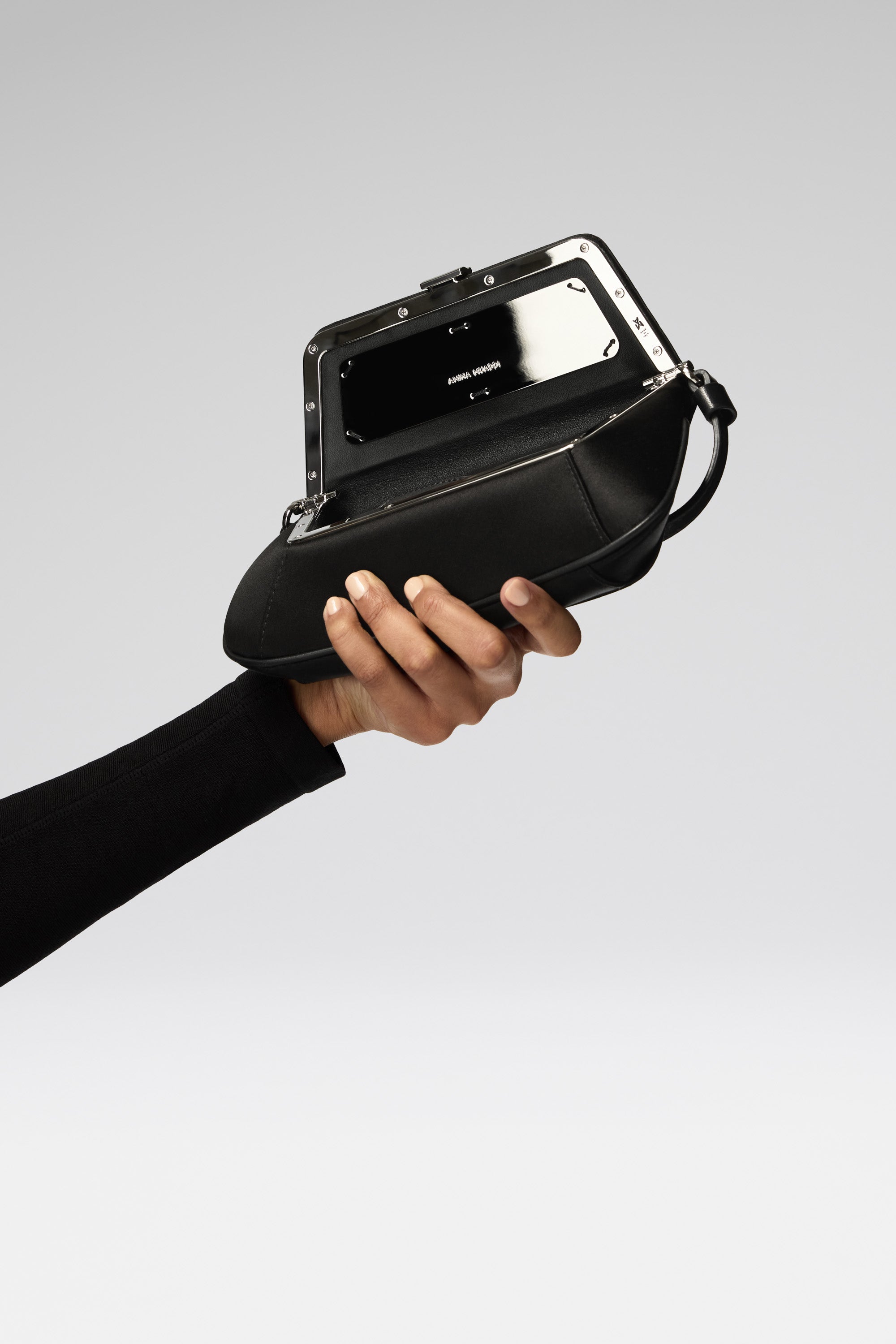 VIP【送料関税込】AMINA MUADDI AMI MINI SATIN SHOULDER BAG Ami Mini Shoulder Bag Black Satin