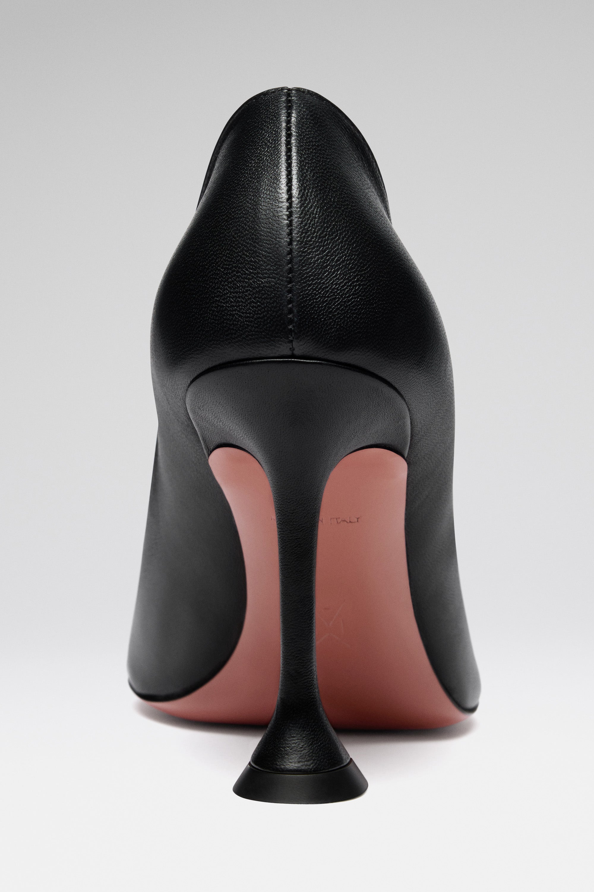 AMINA MUADDI IRISPUMP95NAPPABLACK 関税送料込 IRIS PUMP