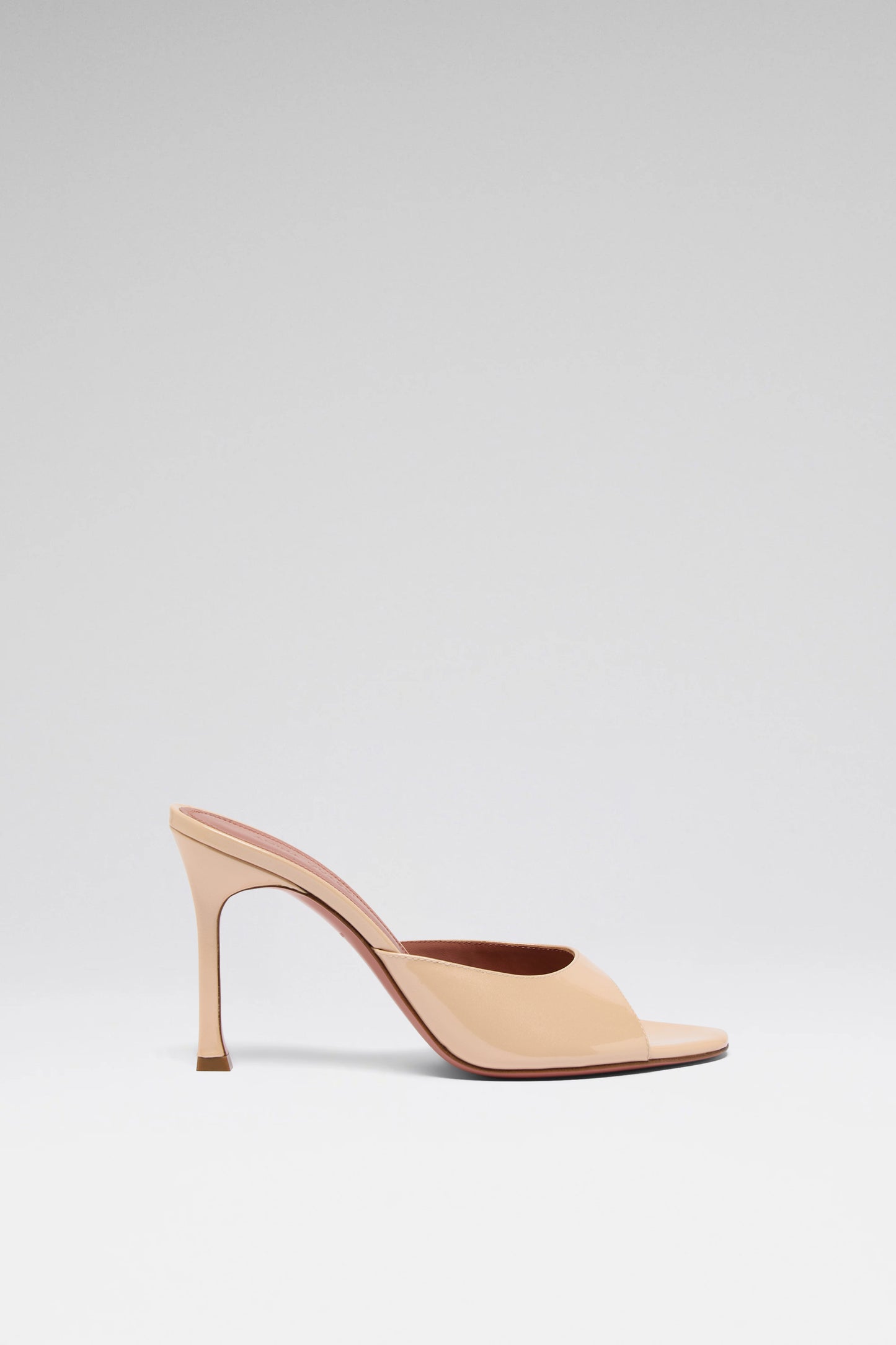 Alexa 95 designer slippers 