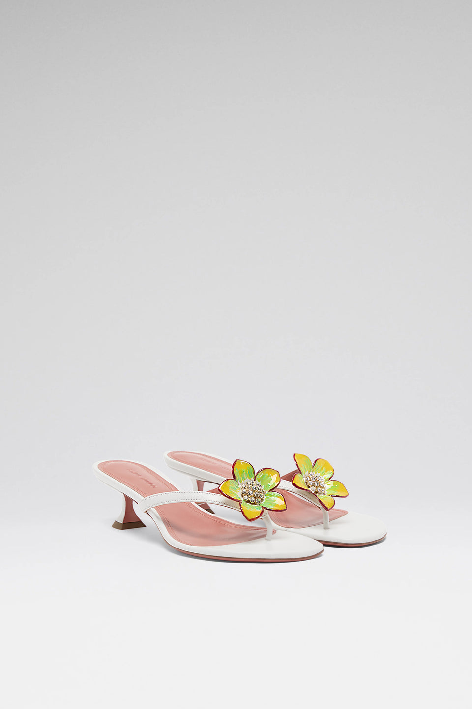 Vittoria 45 luxury white enamel flower nappa thong sandals
