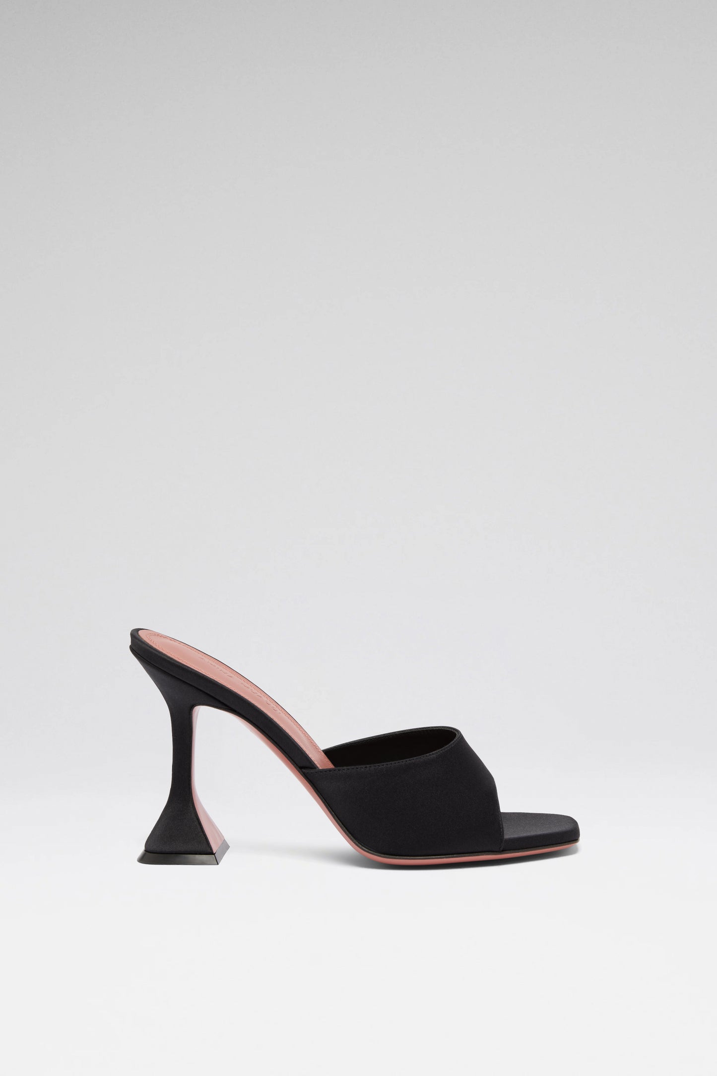 Lupita 95 designer slippers 